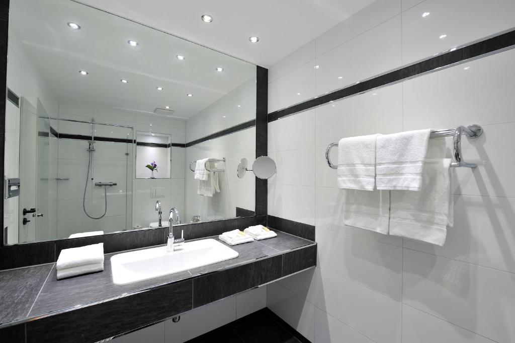 Hotel Restaurant Hoettche Dormagen Δωμάτιο φωτογραφία